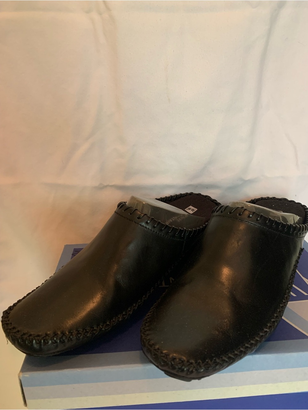 White Mountain Black Leather Clog Mules Slip On Low Wedge Loafers Whipstitch 7.5